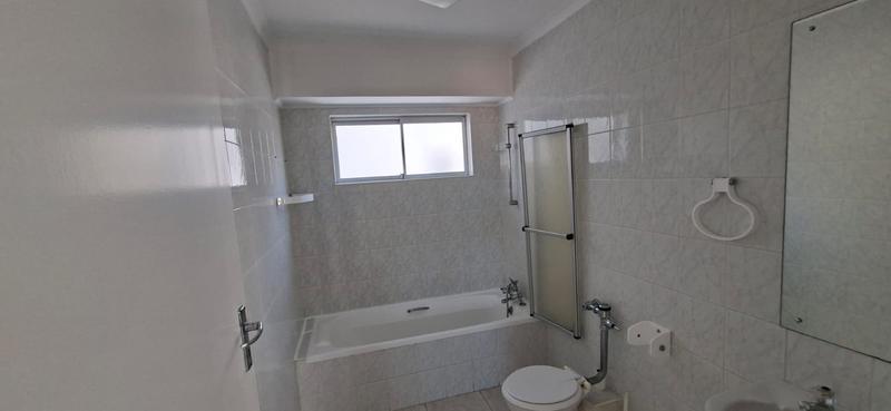 To Let 2 Bedroom Property for Rent in Sea Point Western Cape